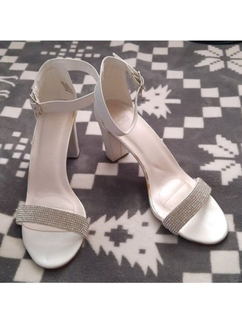 DB Studio Silver Bling Strappy Padded Bed Wedding Bridal Sandals Size 8M
